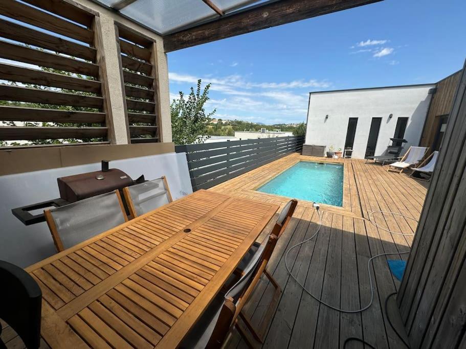 Luxury Villa With Pool And View Juvignac Kültér fotó