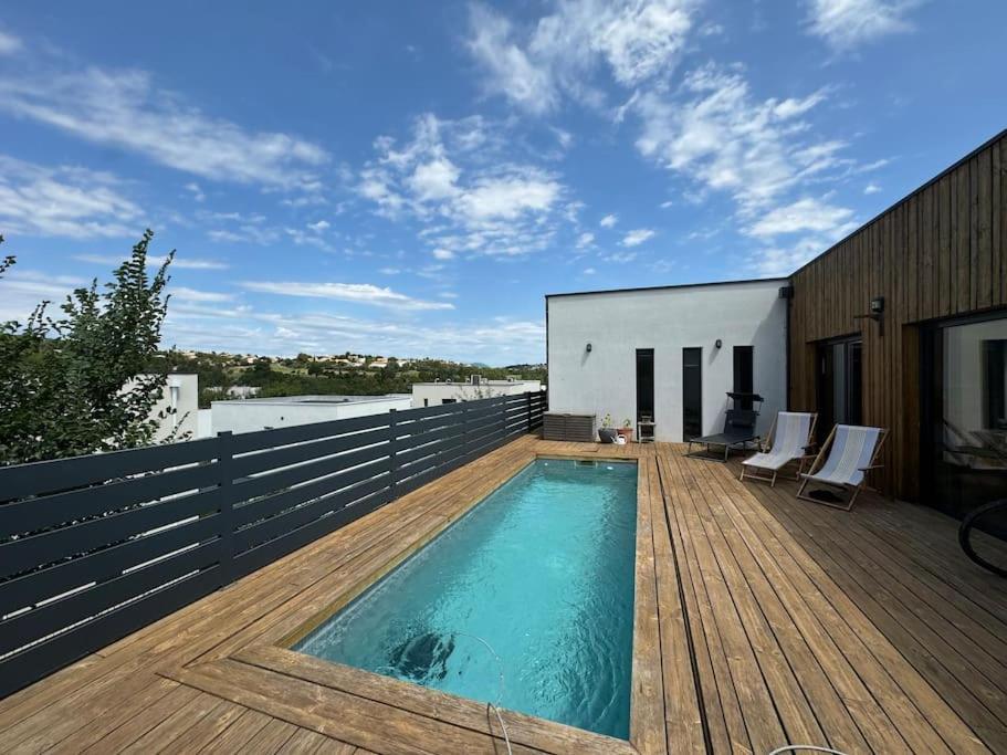 Luxury Villa With Pool And View Juvignac Kültér fotó